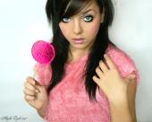 الصورة الرمزية لارا